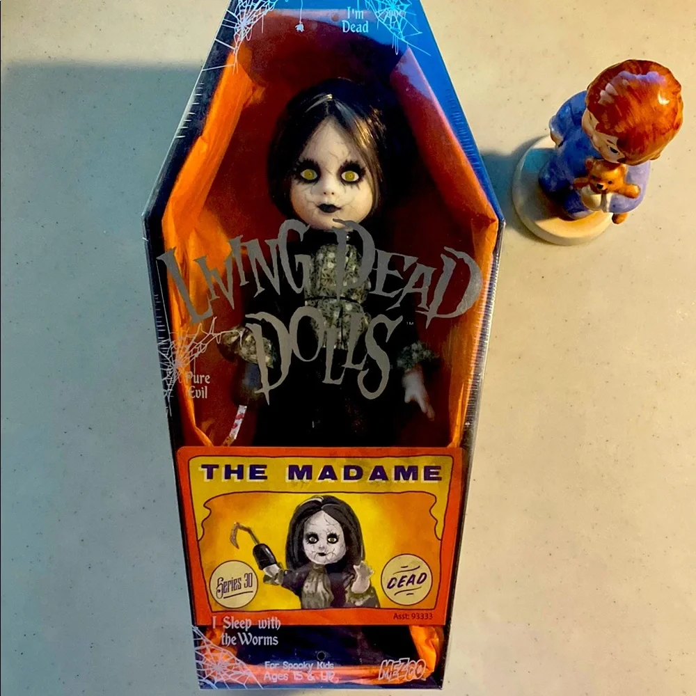 Living Dead Dolls The Madame